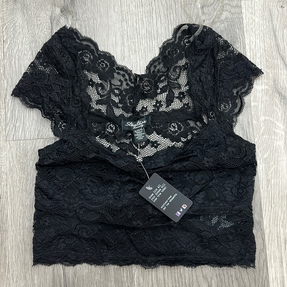 Tops - Lace crop top